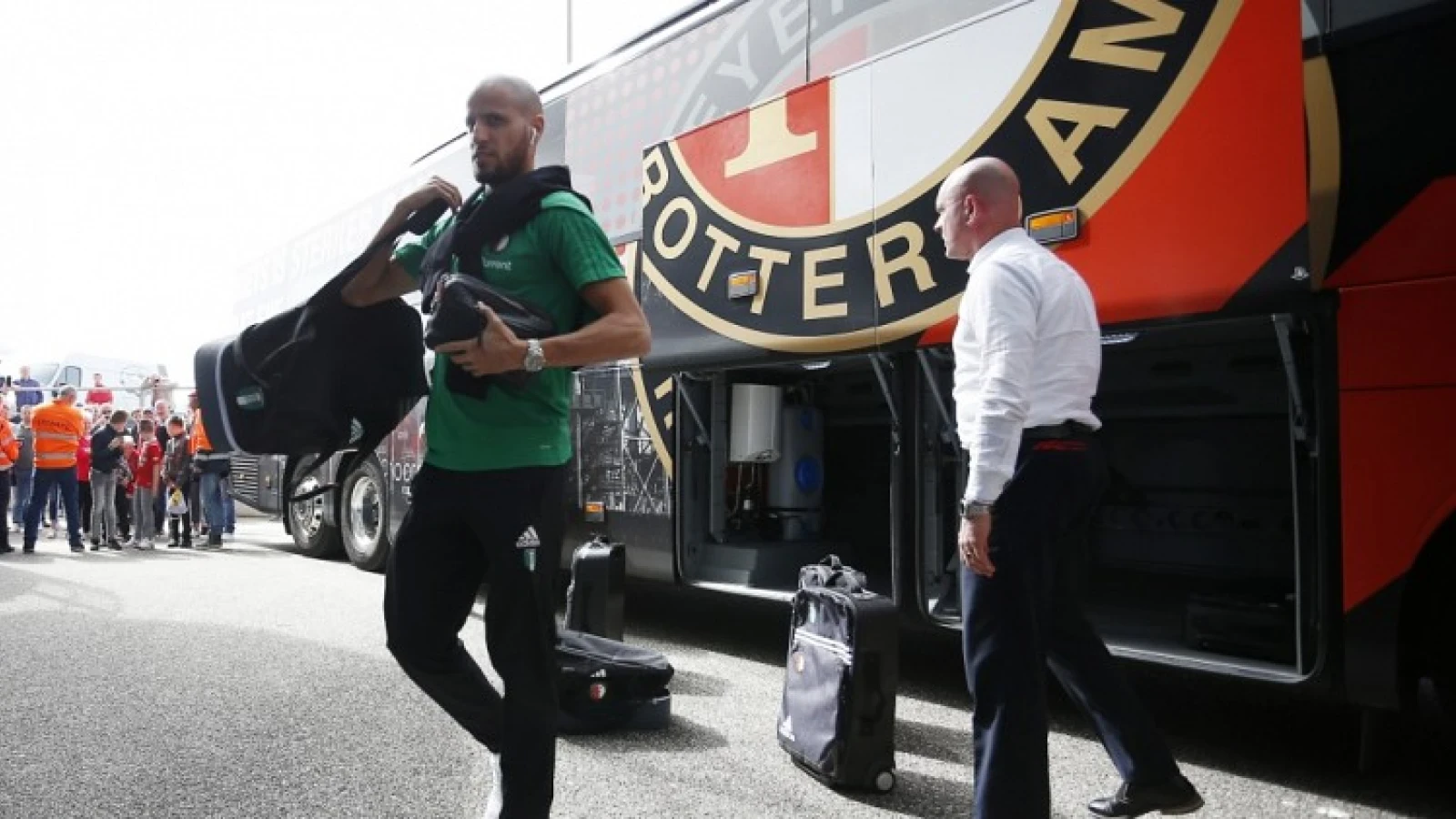 Van Bronckhorst benadrukt reden trainingskamp