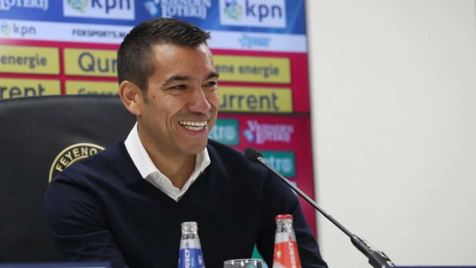 Van Bronckhorst gaat elftal weer omgooien: 'Er gaat iets veranderen'