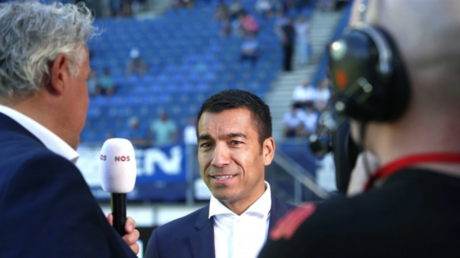 Van Bronckhorst: 'Ik ben nooit bang om talenten te laten spelen'