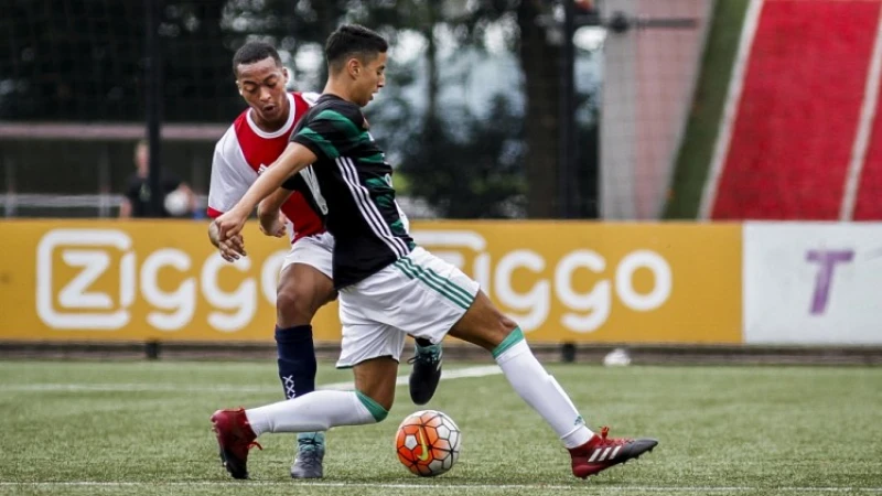 'Naoufal Bannis gaat een contract tekenen bij Feyenoord'