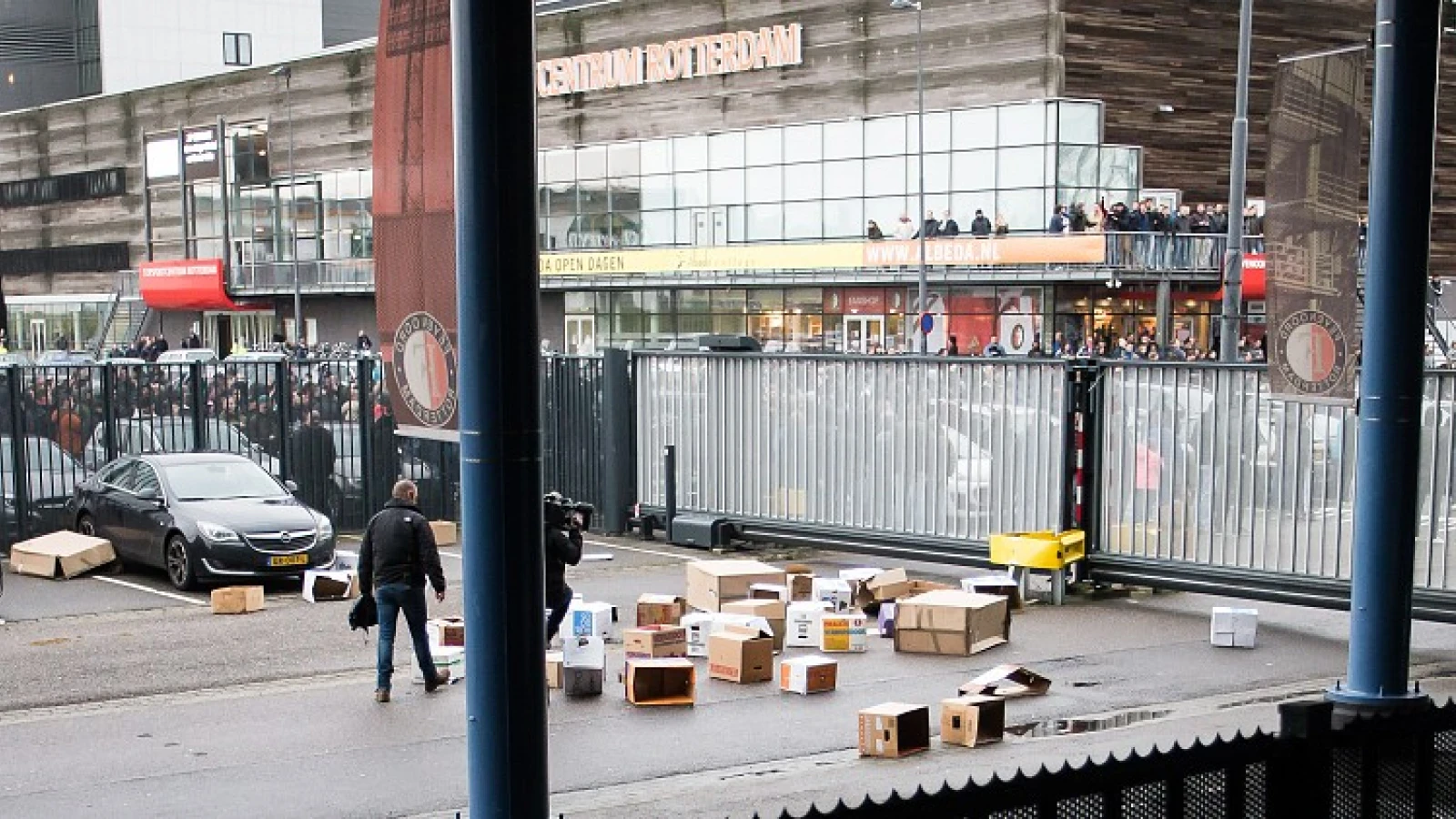 Ook Nationale ombudsman doet onderzoek naar aanhoudingen Feyenoordsupporters