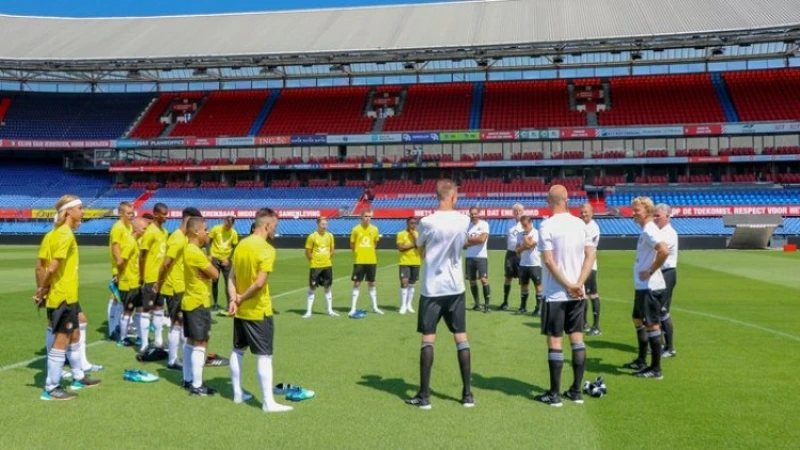 Coach Kuijt start nieuwe seizoen Feyenoord O/19 in de Kuip