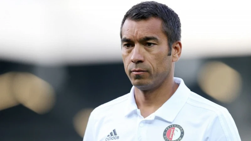 Van Bronckhorst kiest vandaag nieuwe aanvoerder 