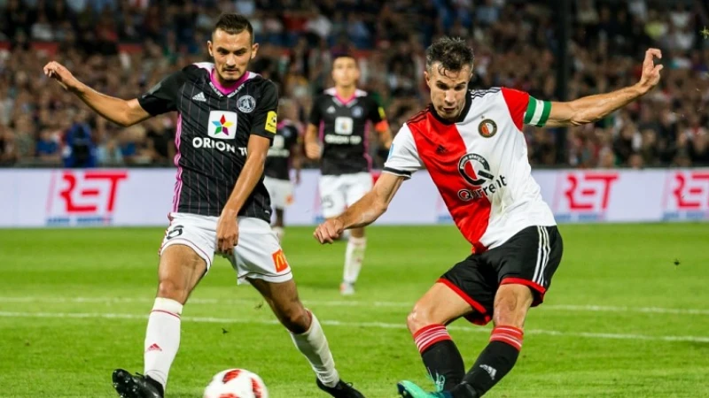 'Van Persie twijfelgeval voor wedstrijd tegen Excelsior'