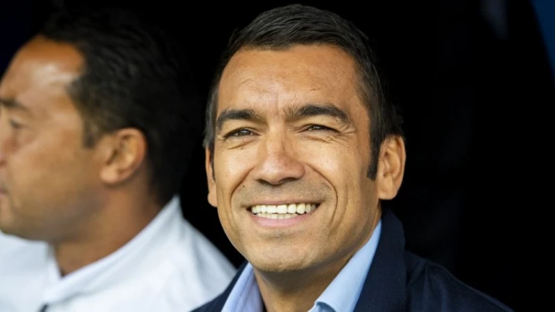 Van Bronckhorst: 'Je wisselt om voor verandering te zorgen, maar dat was vandaag niet nodig'