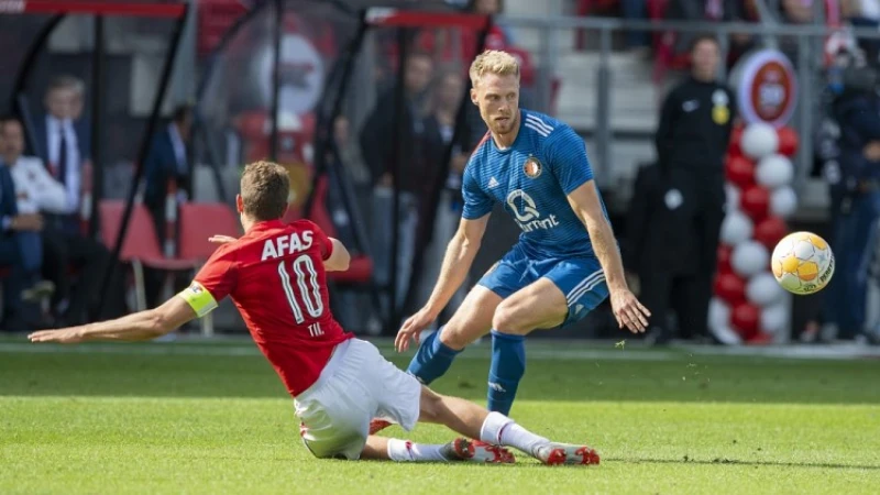 Jørgensen verlaat geblesseerd het trainingsveld