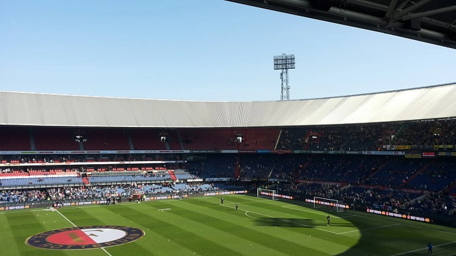 De Jong herhaalt: 'Feyenoord stopt stadionplannen bij onvoldoende groei spelersbudget'