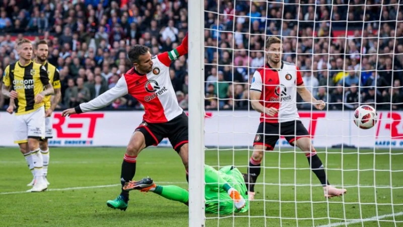 STAND | Feyenoord blijft derde na winst op Vitesse