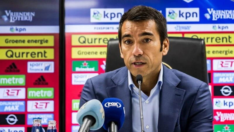 Van Bronckhorst geeft update over blessuregevallen