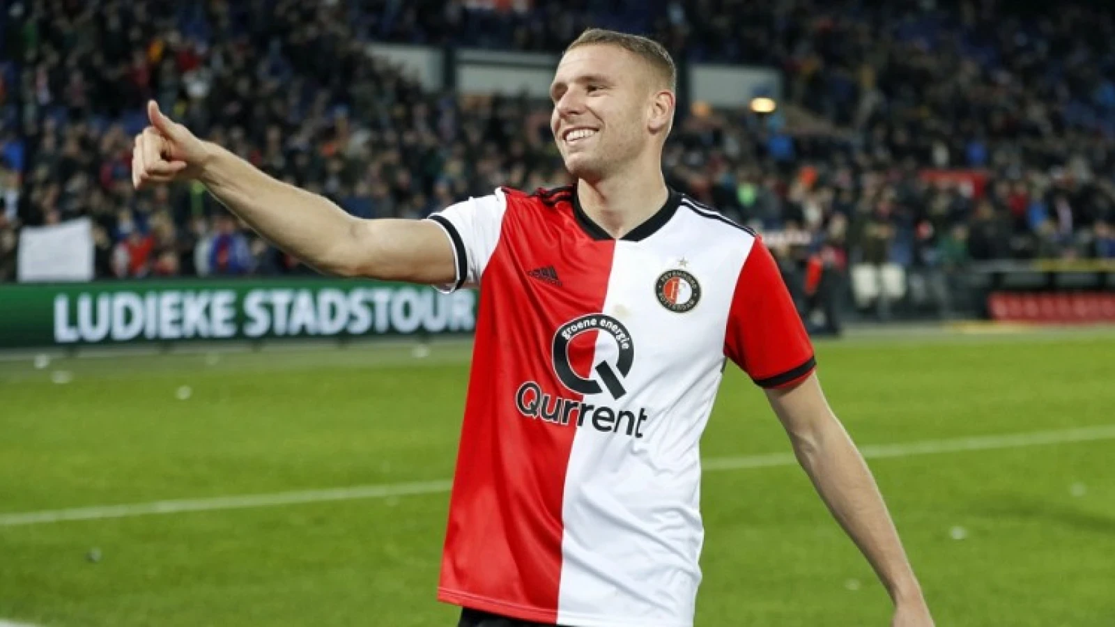 'Feyenoord was gisteren één helft heerlijk ouderwets'