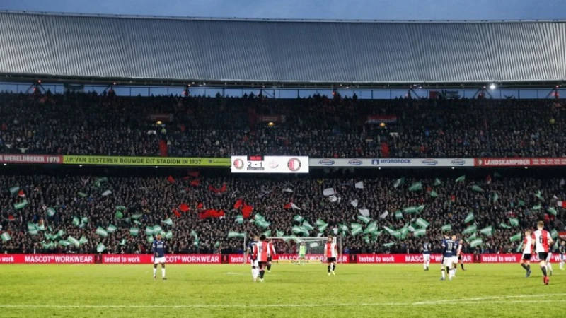 VIDEO | Engelse voetbalfans maken trip naar Feyenoord-PSV