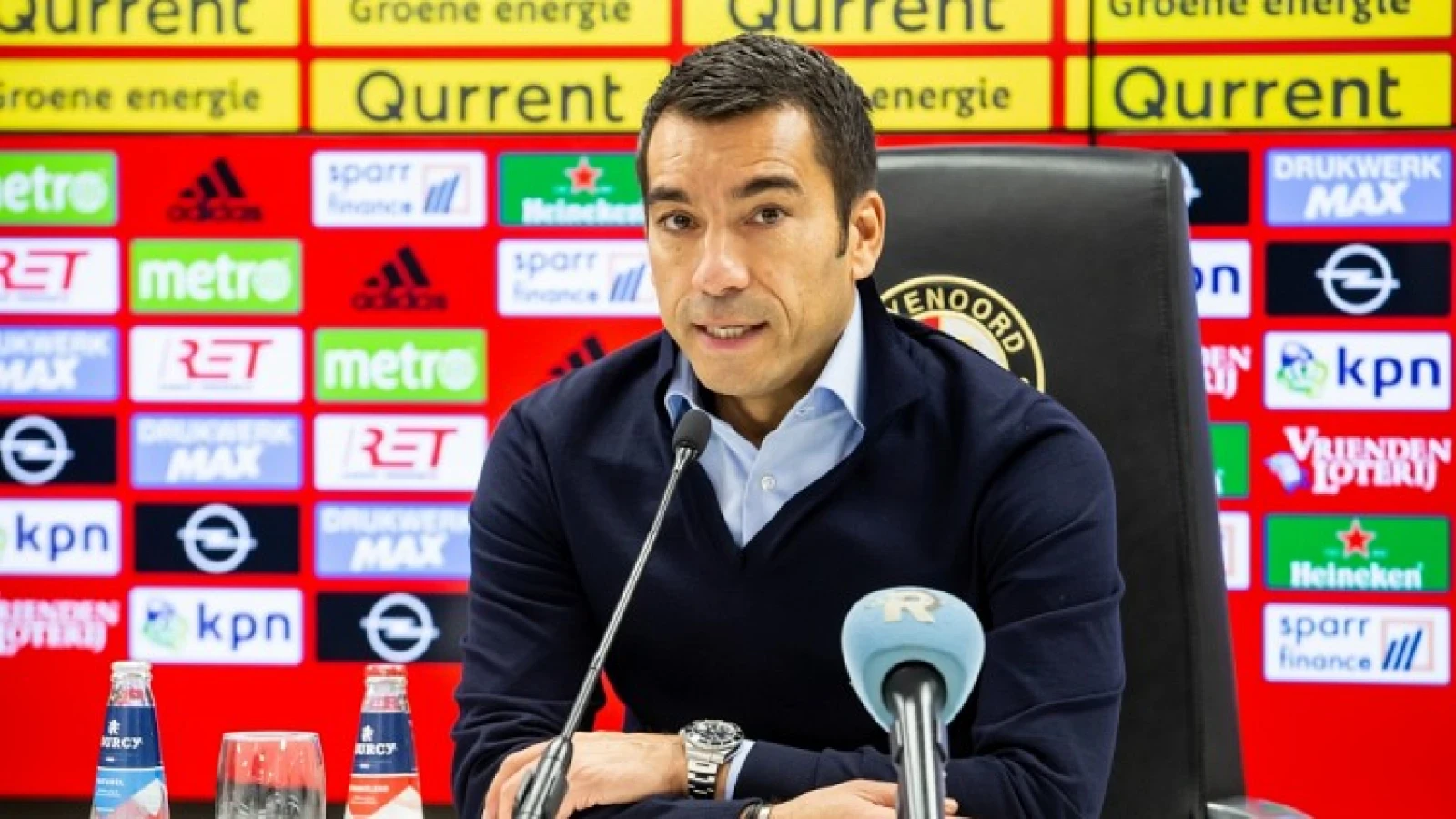 Van Bronckhorst komt met update over Jørgensen en Botteghin