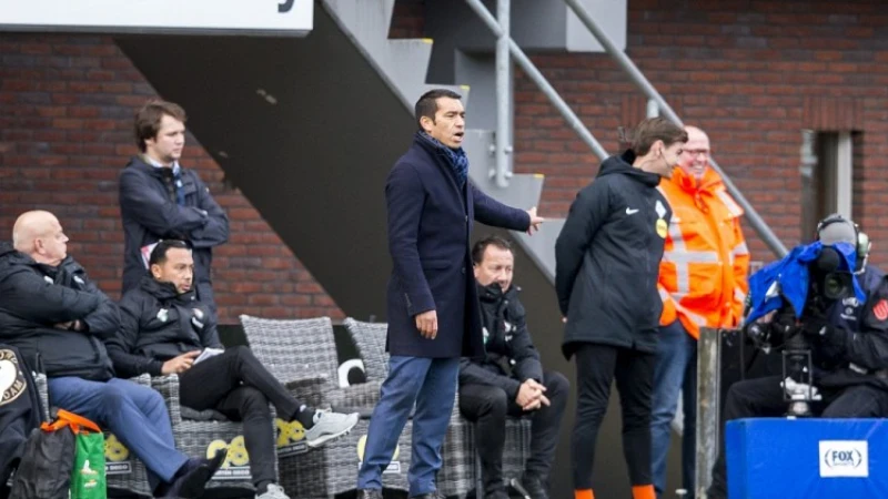 Van Bronckhorst: 'Het was wel moeizaam door de kansen die je laat liggen'