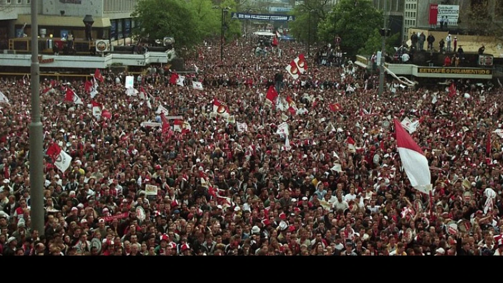 Niet iedereen voorstander van huldiging op de Coolsingel: 'Dat vier je in De Kuip, en na afloop in de kroeg'