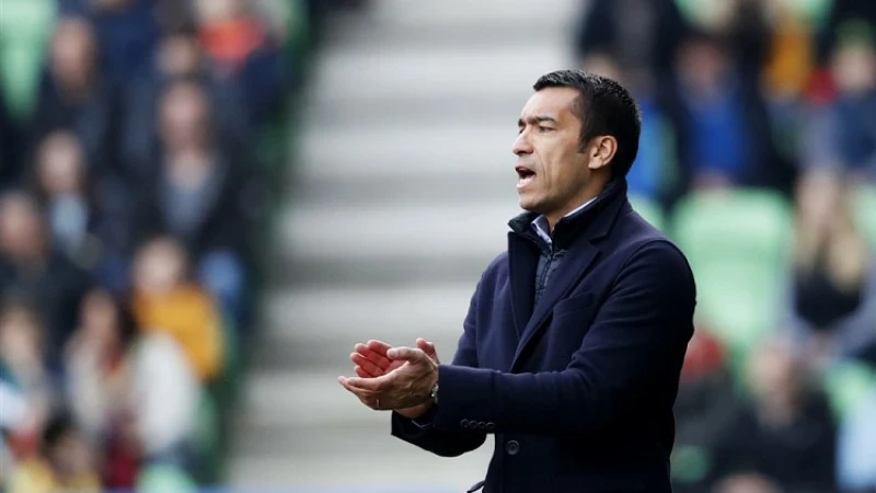 Van Bronckhorst: 'Ik denk dat het duidelijk is dat we dan anders op het veld moeten staan'