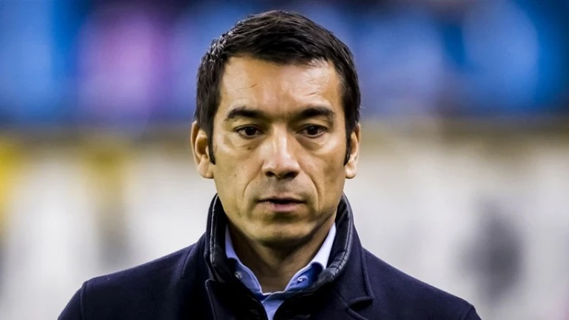 Van Bronckhorst: 'In de slotfase kan het duel alle kanten op met de kansen die er waren'