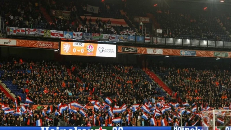 'Oranje moet thuisduels in De Kuip spelen'