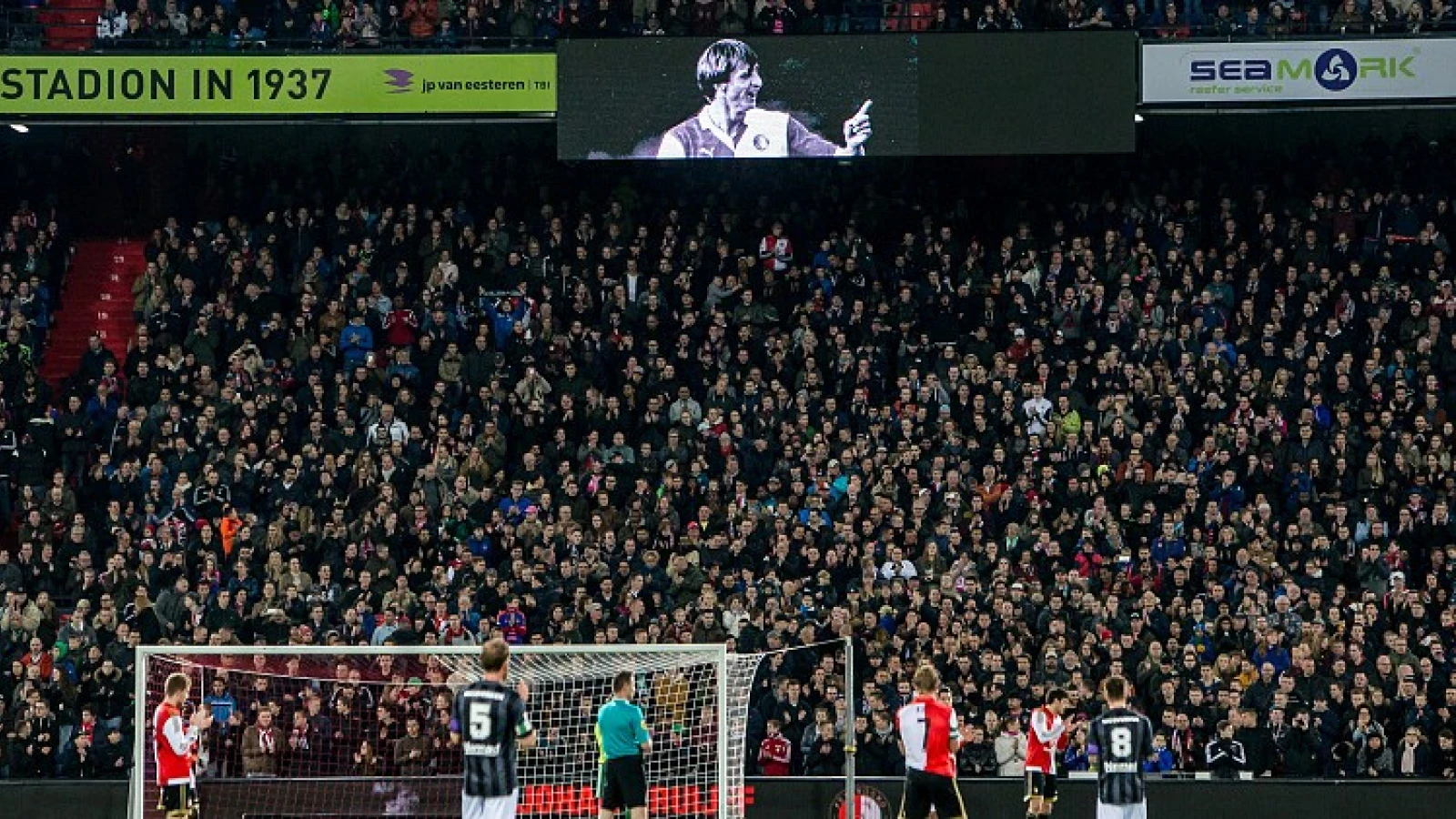 Ook in Eredivisie moment van stilte ter nagedachtenis aan Johan Cruijff