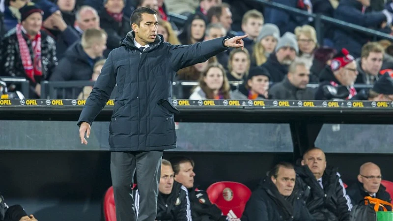 Van Bronckhorst reageert op situatie rondom jong talent