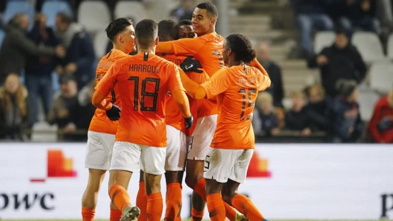 Jong Oranje met Malacia te sterk voor Jong Engeland in oefenduel