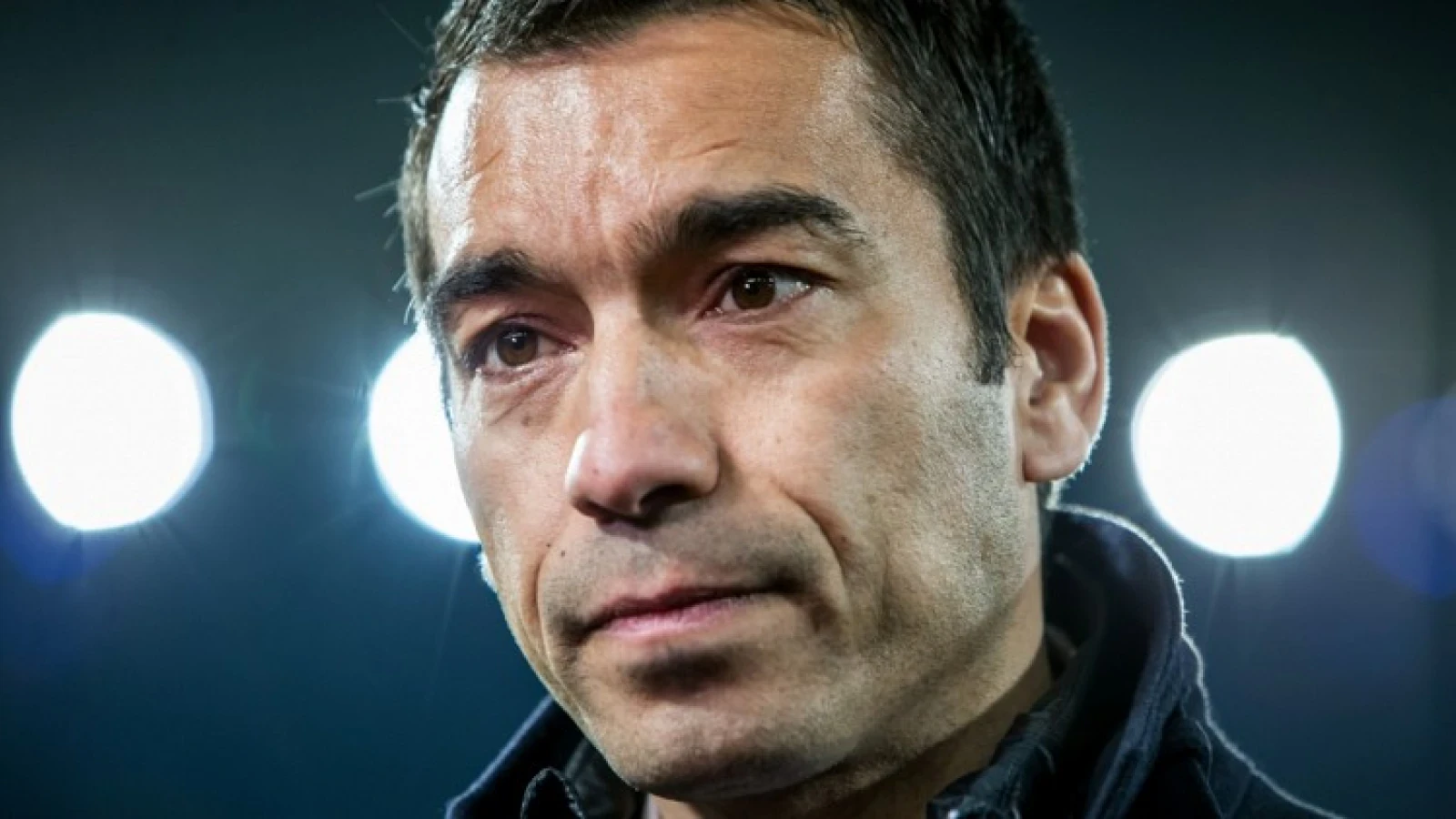 Van Bronckhorst: 'We zijn hard met hem bezig'