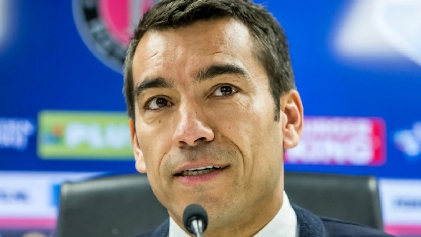 Van Bronckhorst: 'Hij was gisteren nog niet honderd procent'