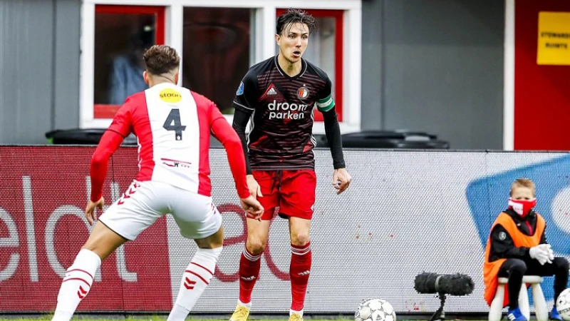 Steven Berghuis geblesseerd van het veld in wedstrijd tegen FC Emmen