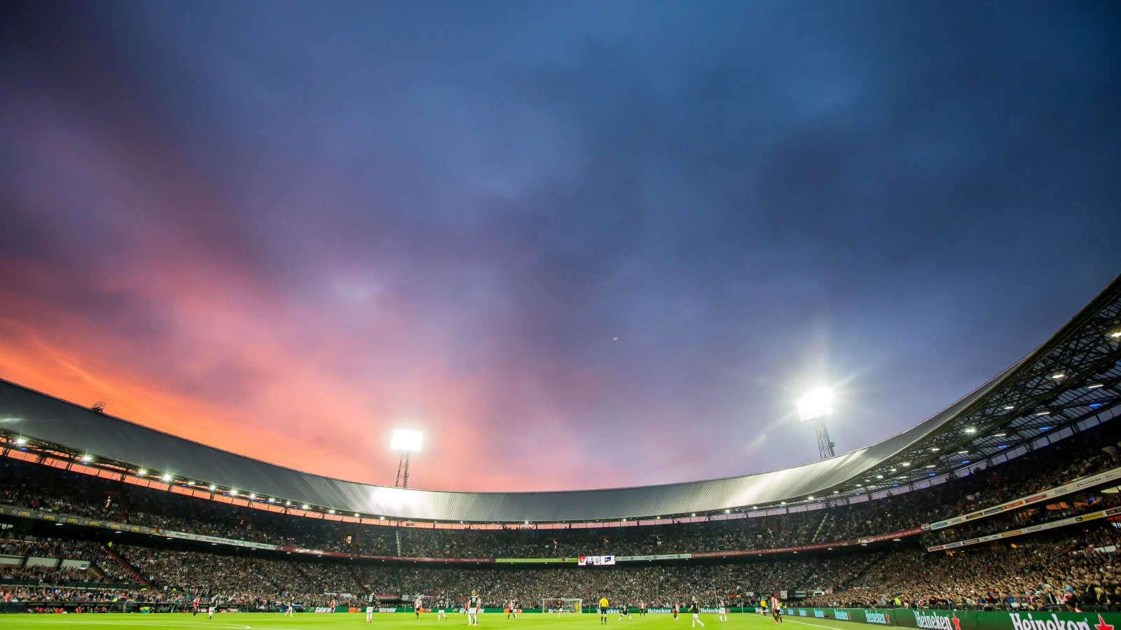 Beste grasmat van Nederland 'piekfijn' in orde voor de bekerfinale