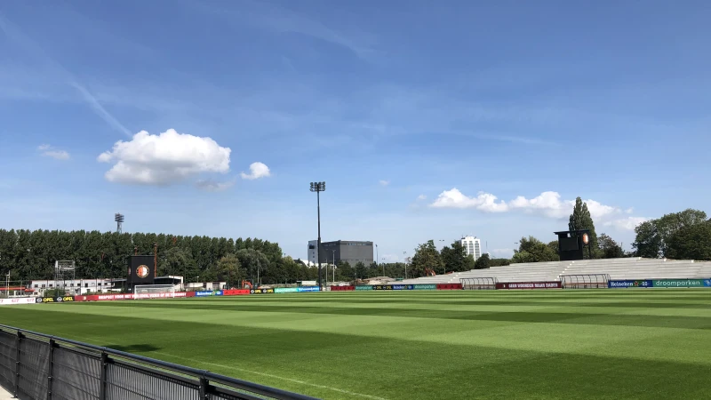 Feyenoord bindt weer een jeugdspeler aan zich