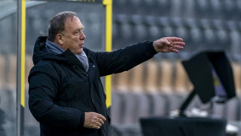 OPSTELLING | Dick Advocaat zet Lucas Pratto meteen in de basis