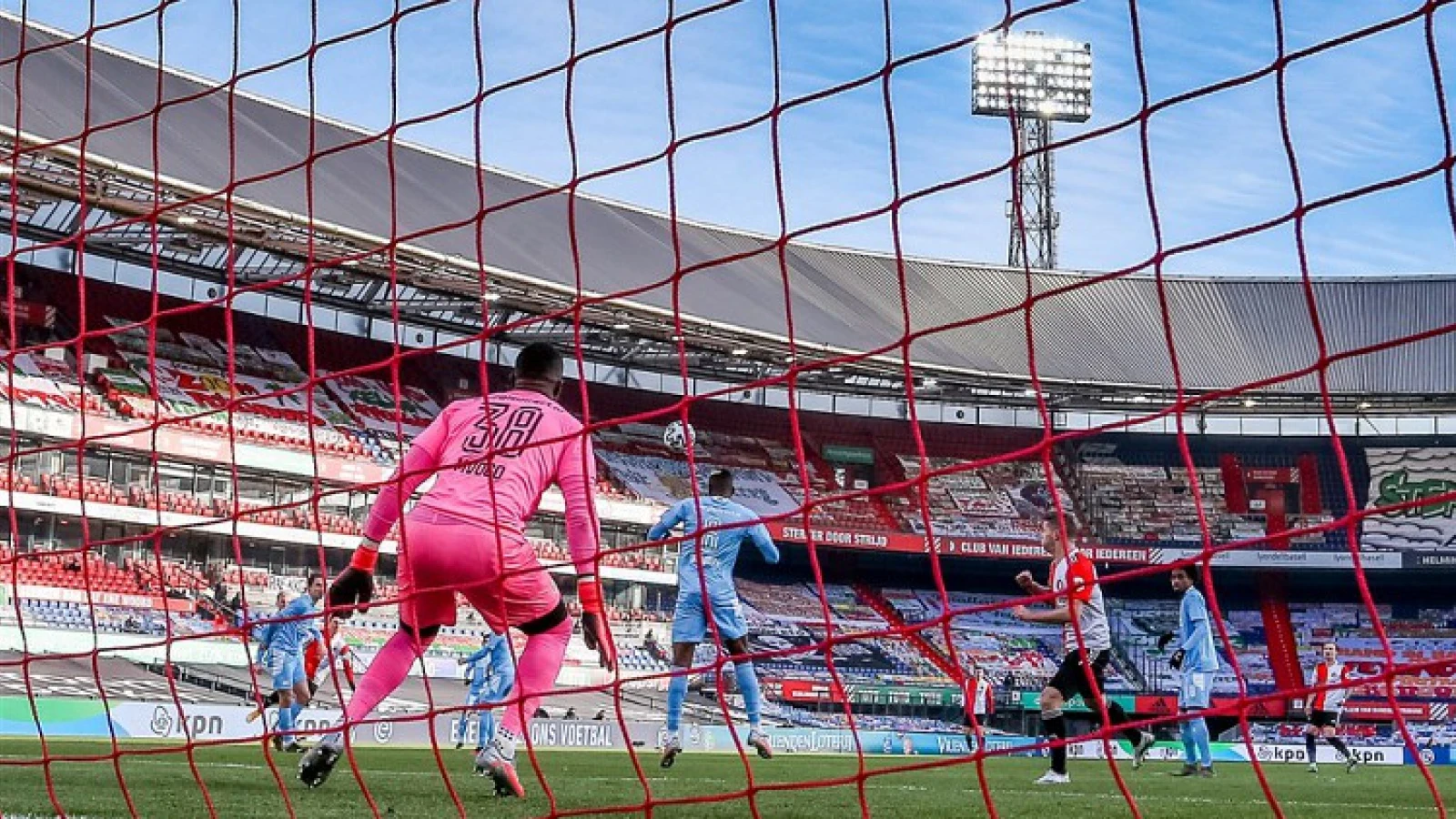 COLUMN | Het gemis van een volle Kuip