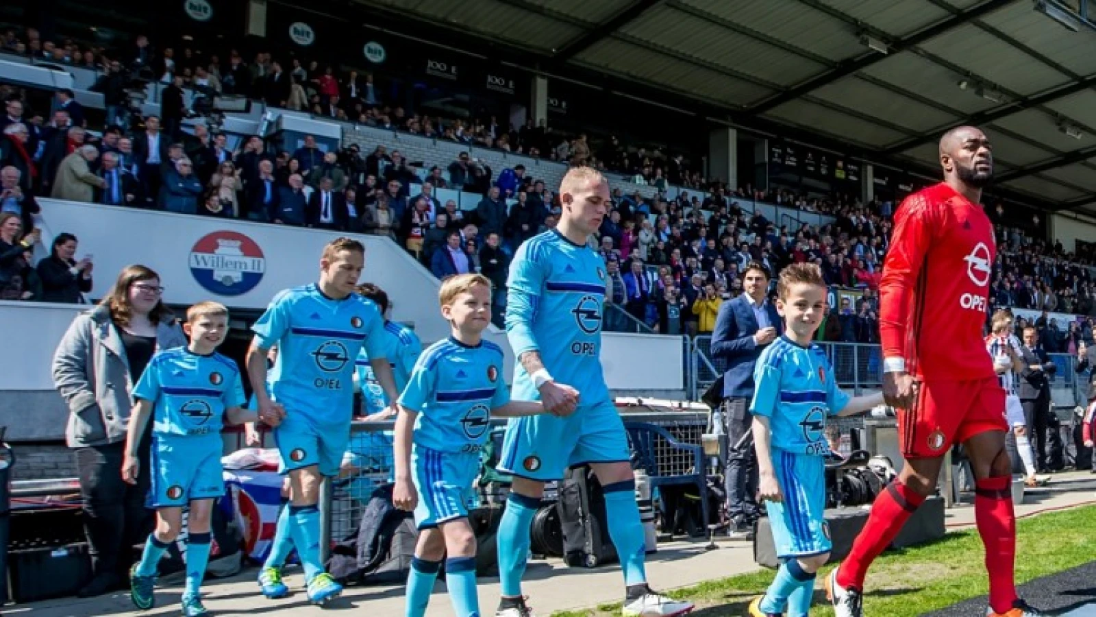 'Het lijkt wel alsof alle spelers die naar de Kuip komen opeens niet meer kunnen voetballen'