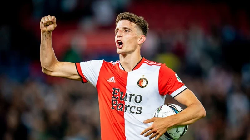 De kranten: 'Guus tilt Feyenoord over dode punt heen'