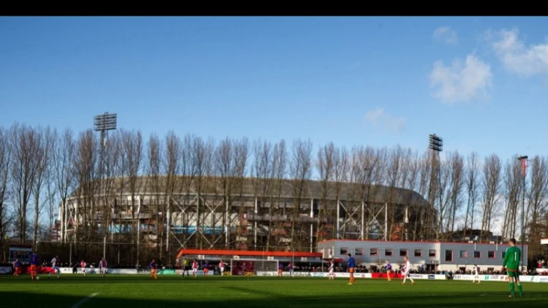 Jeugdspeler op proef bij Feyenoord