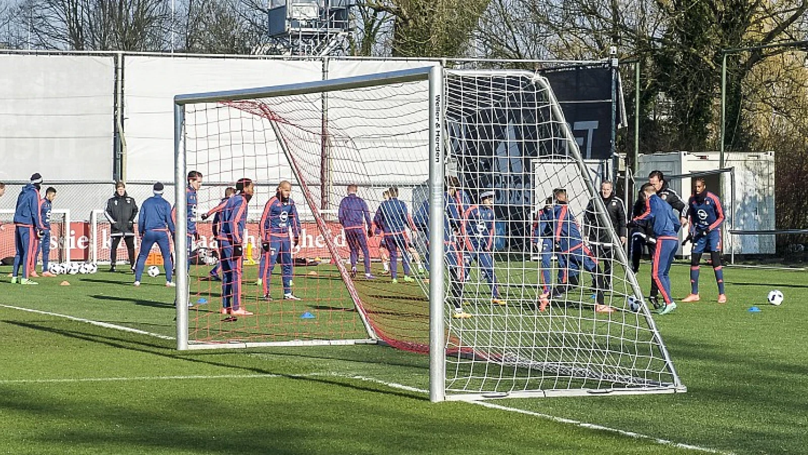 PSV contracteert talent, pijnlijk voor Feyenoord