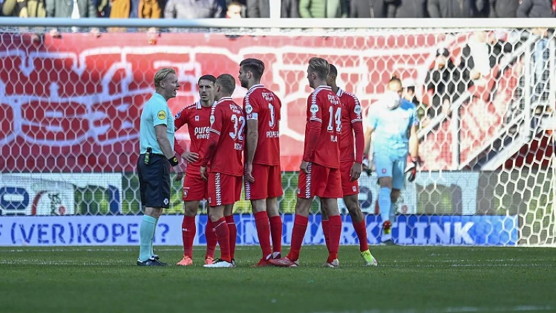 EREDIVISIE | AZ wint met moeite van PEC Zwolle