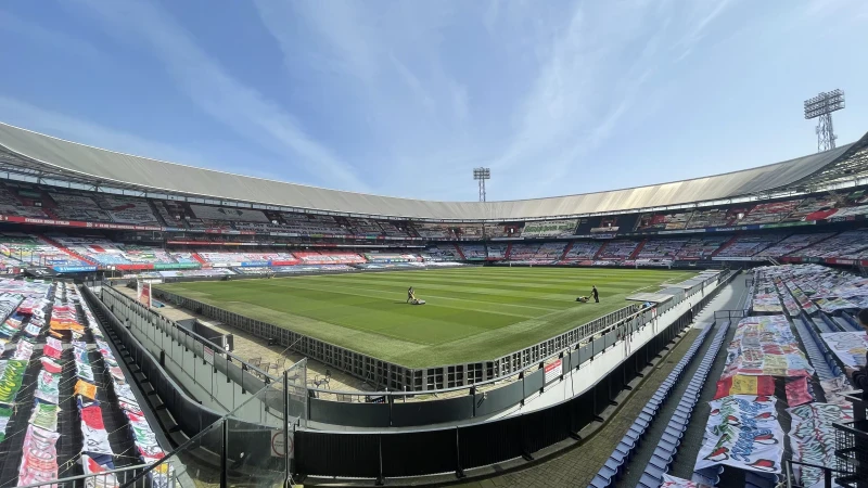 Feyenoord minimaal twee thuiswedstrijden in lege Kuip