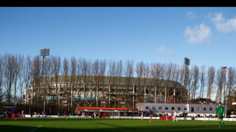 Jeugdspeler maakt overstap naar amateurclub: 'Ik zie ernaar uit om aan het nieuwe seizoen te beginnen' 