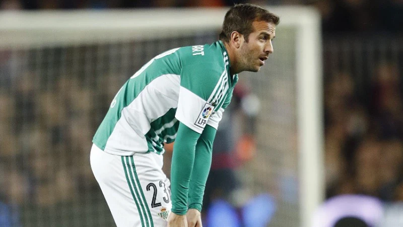 HUMOR | Supporters maken 'aanwinst' Van der Vaart belachelijk