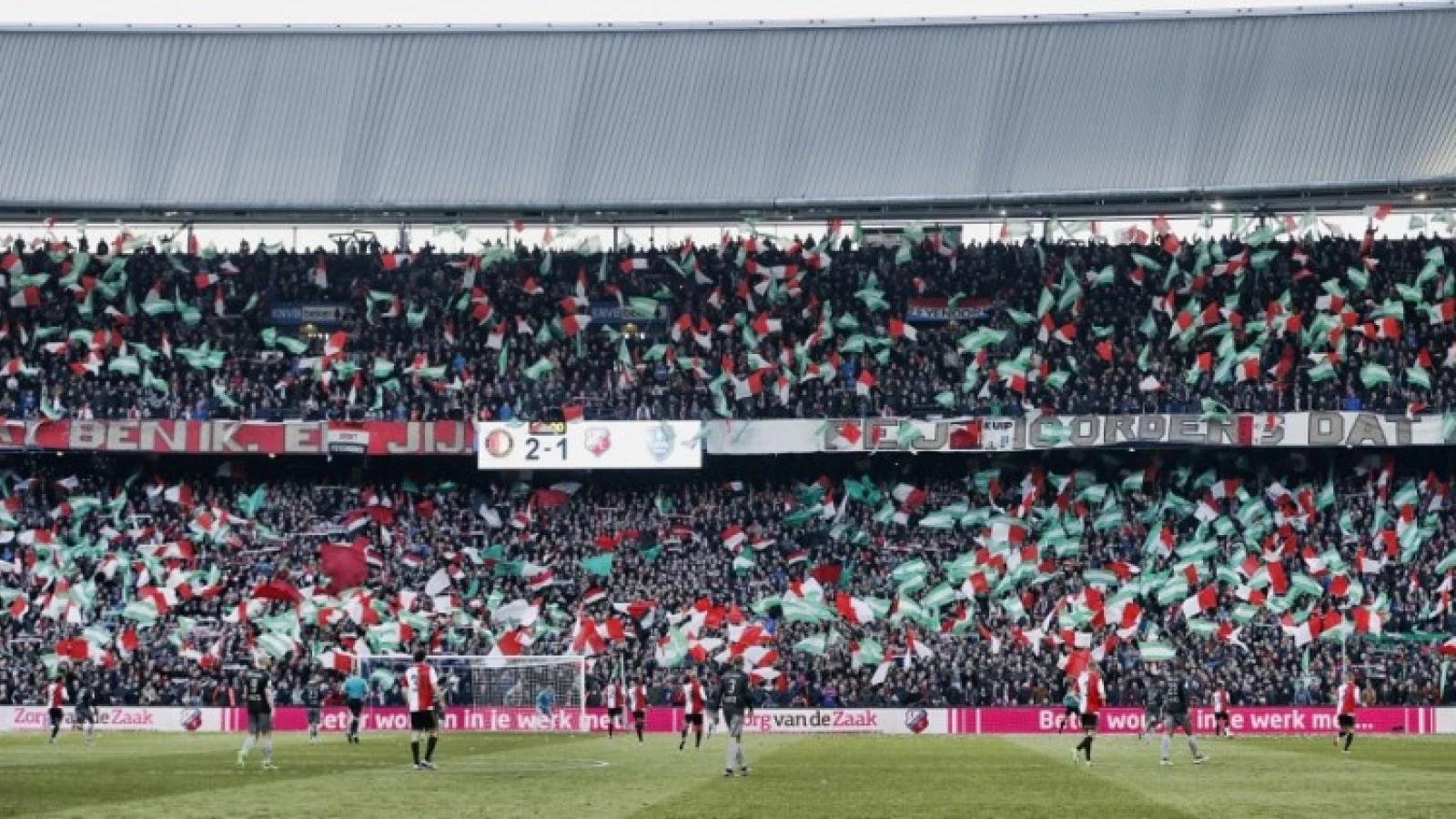 Stadion van Schalke 04 voorbeeld voor Feyenoord 'niets nieuws in Amsterdam'