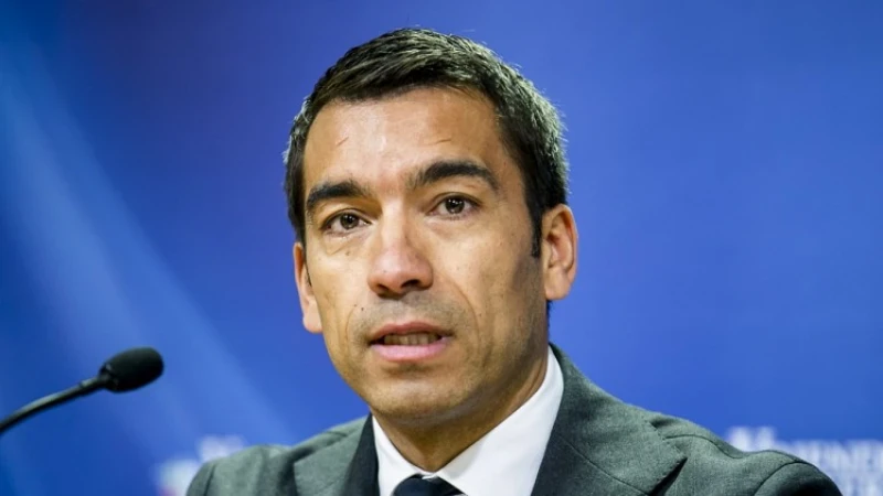 VIDEO | Persconferentie van Feyenoord-trainer Van Bronckhorst