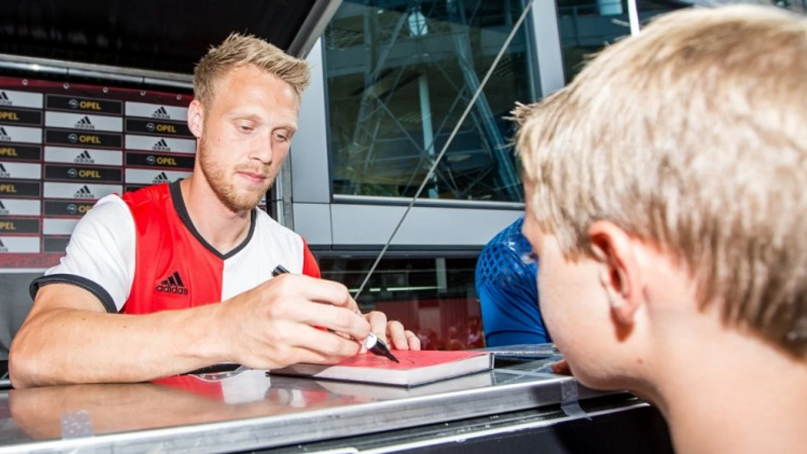 Jørgensen: 'Ik ga ze leren in de haven te werken, haha'