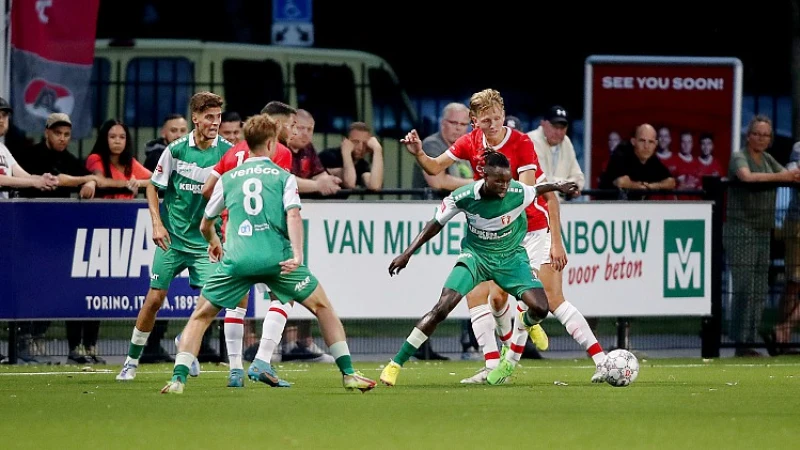 'Ik denk dat ik, als ik komend seizoen hard werk bij FC Dordrecht, bij terugkomst mijn plekje heb'