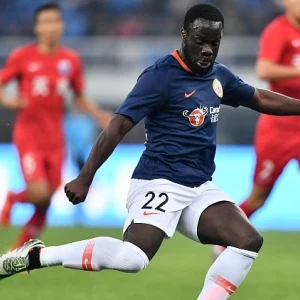 Oud-Feyenoorders | Elvis Manu op schot in Bulgarije