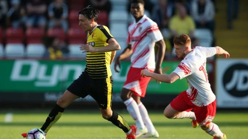 Watford-fans boos om vertrek Berghuis: 'He's quality & a big talent'