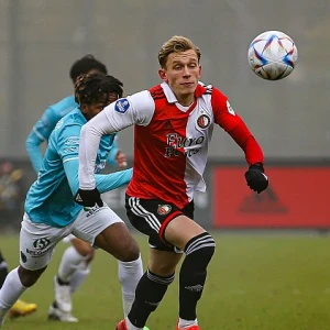 Feyenoord verliest oefenwedstrijd tegen Stade Rennais