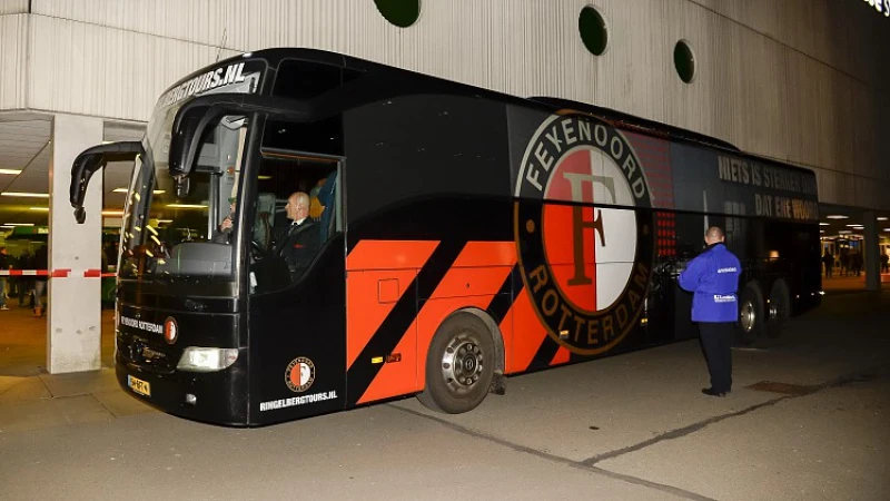 Spelersbus Feyenoord krijgt nieuwe look