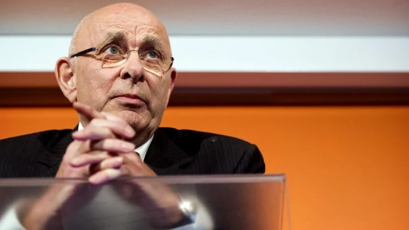 Van Praag pleit voor jeugdvoetballers: 'Belang van het kind staat voorop' 