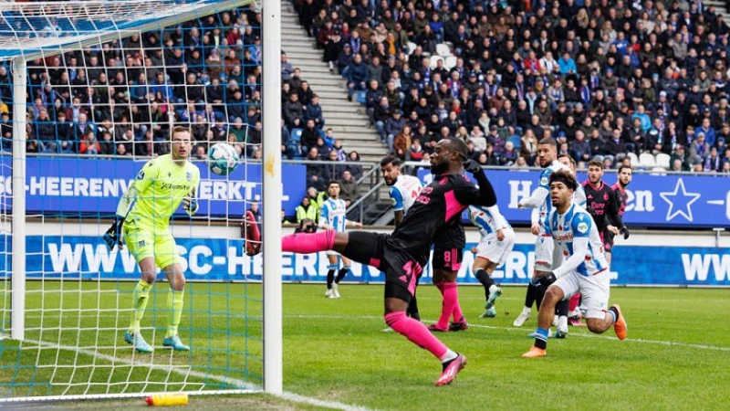 Gaat Geertruida opnieuw scoren tegen sc Heerenveen?