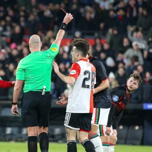 De onafhankelijke commissie van beroep betaald voetbal spreekt Sandler vrij na rode kaart tegen Feyenoord